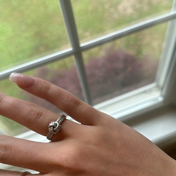Pandora Knot ring worn a few times - Picture 2 of 3